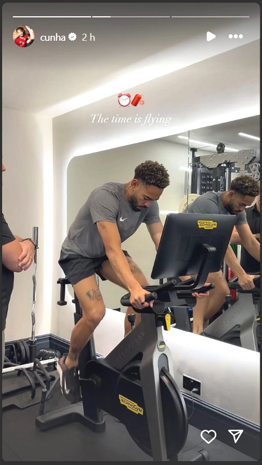 mwknD, 赛没打满半