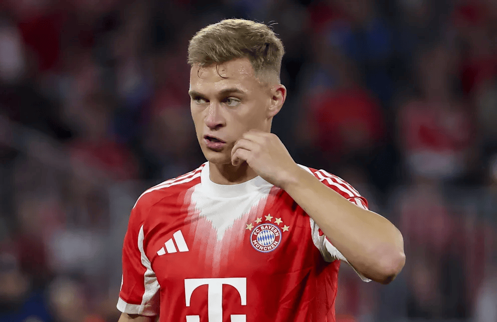 作为中场的, span