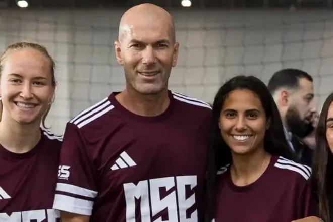 引发了前所, 马卡报